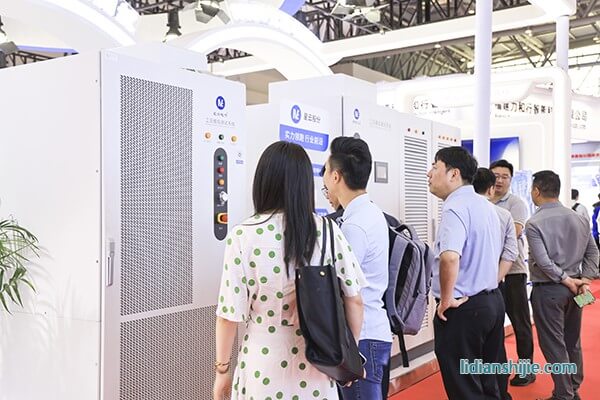 星云600kW/1650V電池組工況模擬測(cè)試系統(tǒng)吸引業(yè)界人士駐足了解